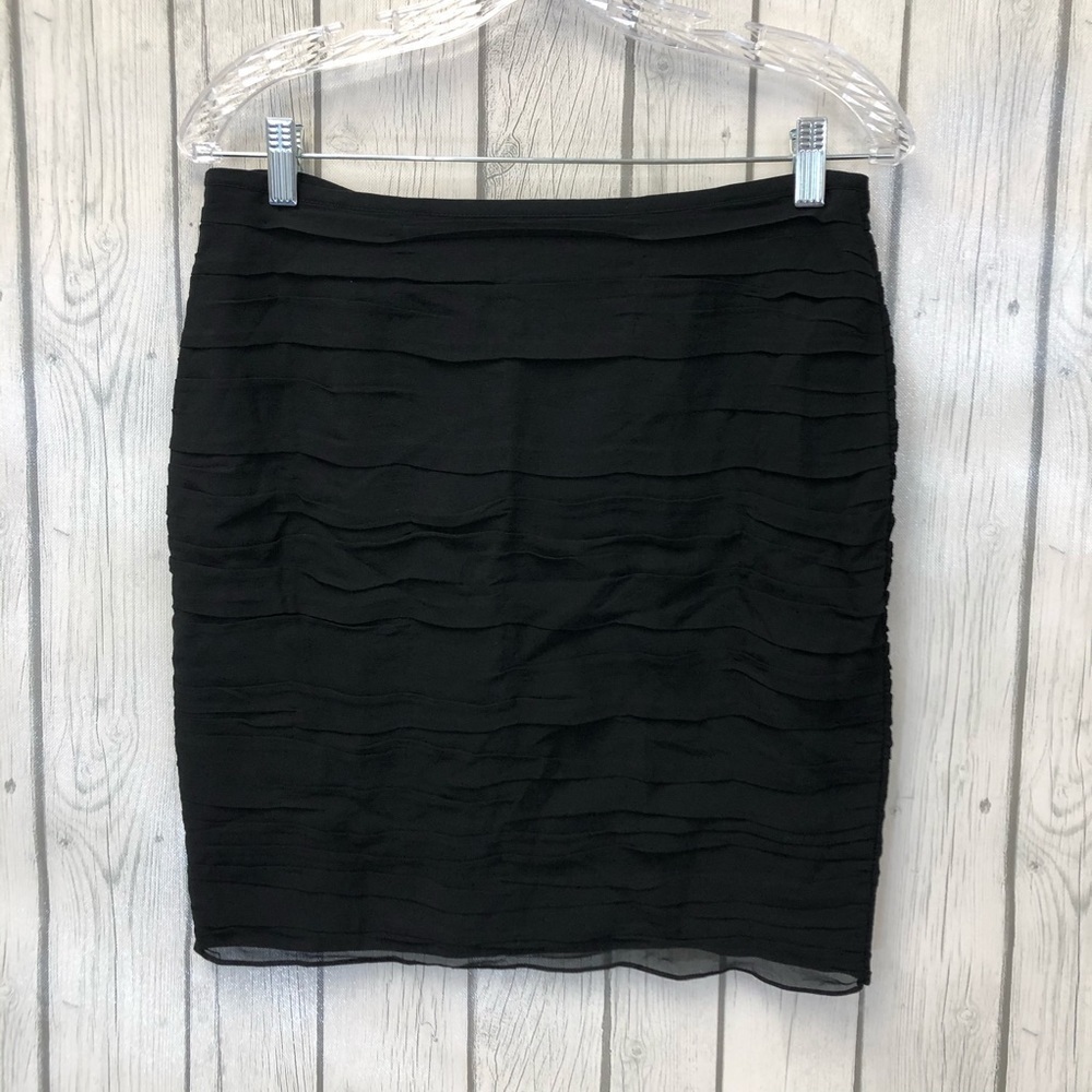 ANN TAYLOR layered‎ black silk skirt